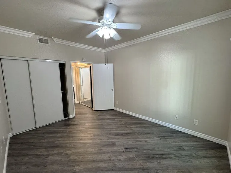 Alcantara Home Apts — Photo 67