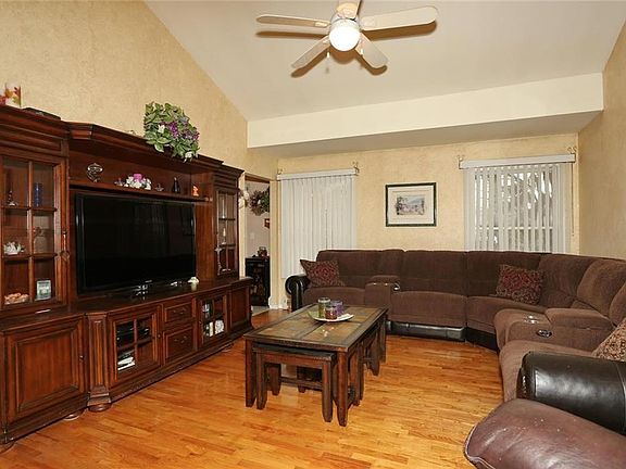 5th image of 16 Campbell Ave