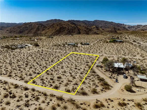7136 Sullivan Rd, Twentynine Palms, CA 92277