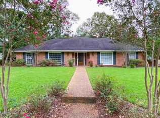 19 Westridge Dr, Brandon, MS 39047