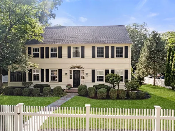 513 Chestnut St, Newton, MA 02468