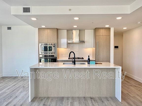 4th image of 1588 Ellis St Unit 2006