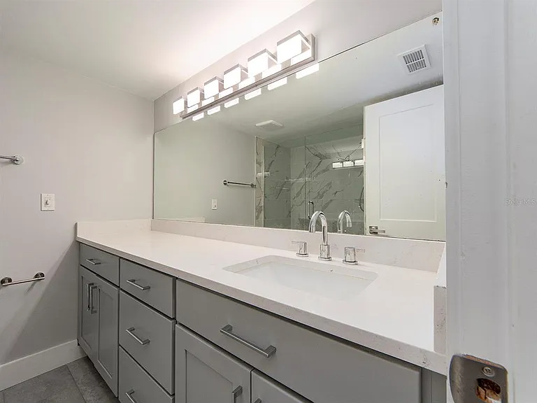 121 Island Way #334 — Photo 16