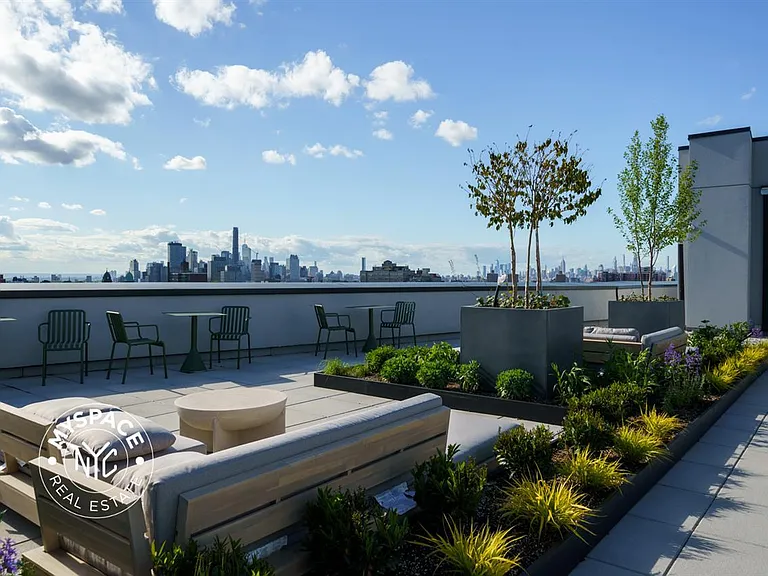 1499 Bedford Ave #4H — Photo 32