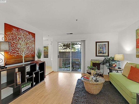 2nd image of 4655 Nicol Cmn APT 107