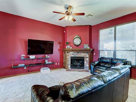 3rd image of 7605 Harold Dr