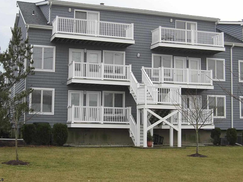 1st image of 803 Periwinkle Dr #803