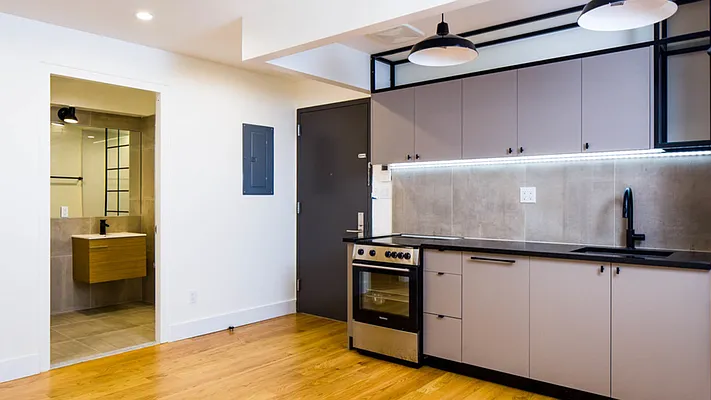 Rented by Nooklyn NYC LLC | media 47