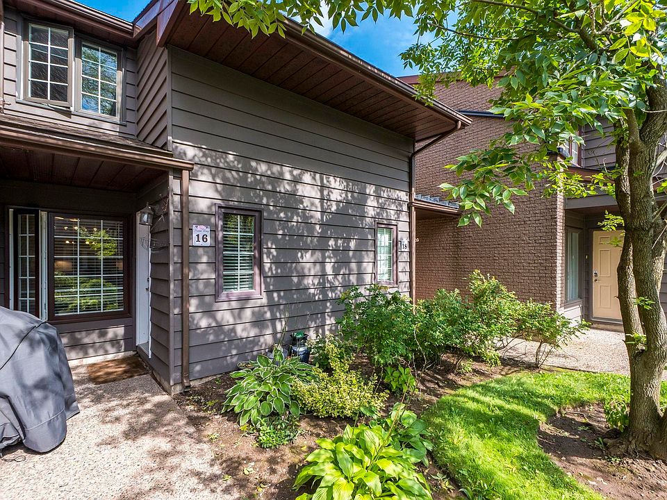 1st image of 4 Rose Way #16