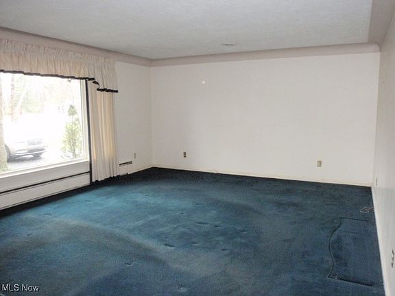 3rd image of 1045 Rosealee Ave
