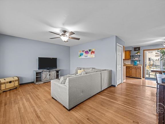 5th image of 103 Main St