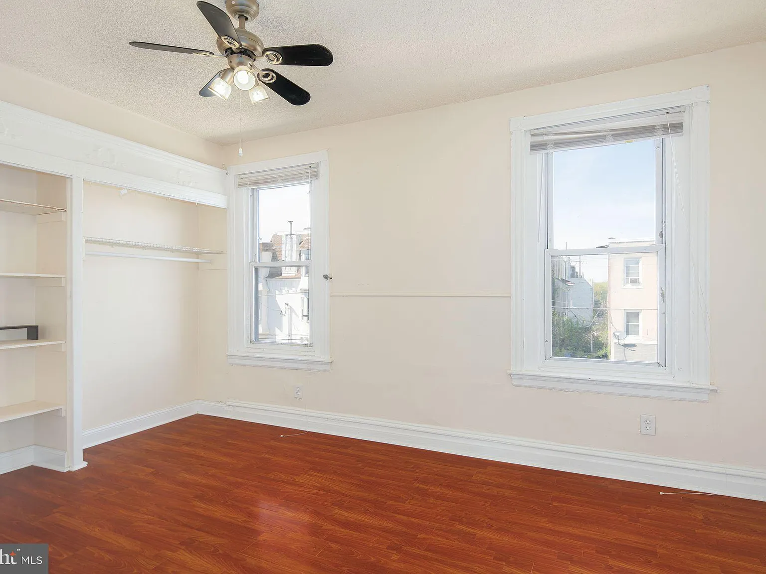 6 bed, 1998 sqft, $2,650 — Photo 4