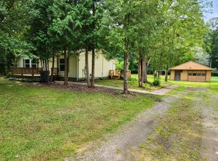 433 W Love Rd, Sanford, MI 48657