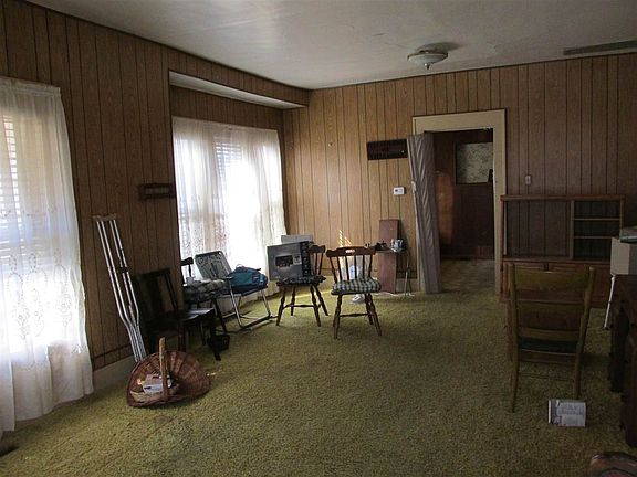 2nd image of 925 N C St