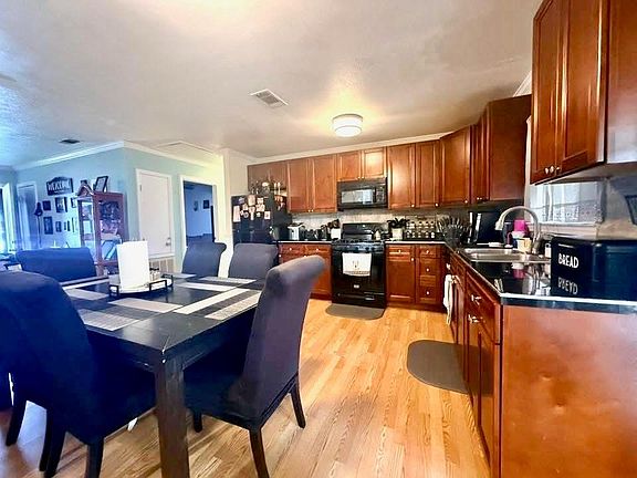 5th image of 5083 Rochester Dr