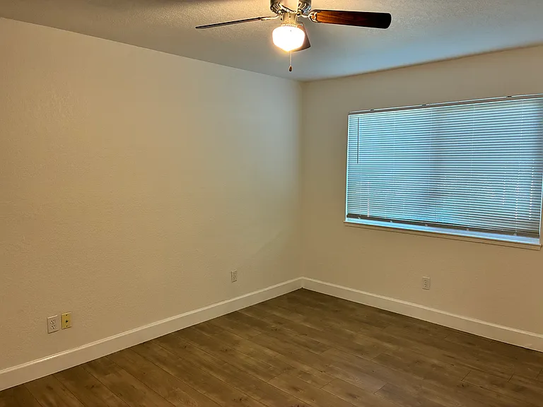 225 Tahoe Ave #B — Photo 7