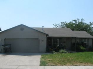 647 Redwood Ln, Nampa, ID 83651