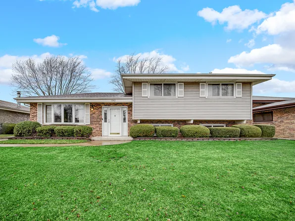 1542 W Woodland Ave, Addison, IL 60101