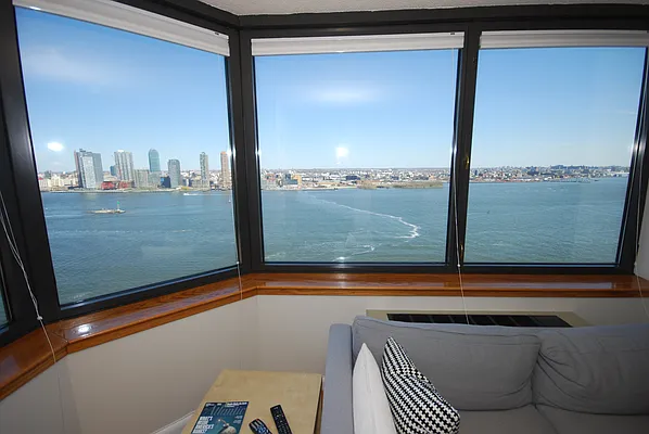 Rented by Luxury Habitat | media 11