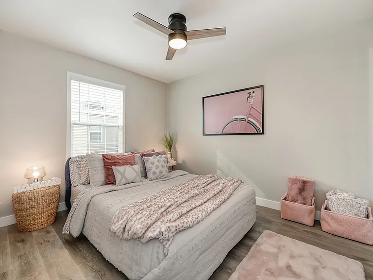 5608 Hillsdale Blvd #C — Photo 41