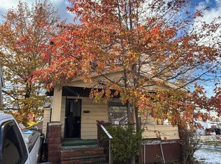 1660 Burgess Rd, Cleveland, OH 44112