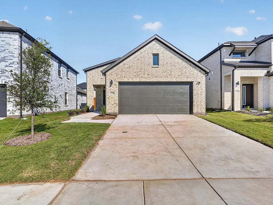 528 Green Gables Dr