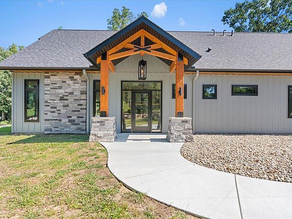 4th image of 62357 Hunters Pointe Dr