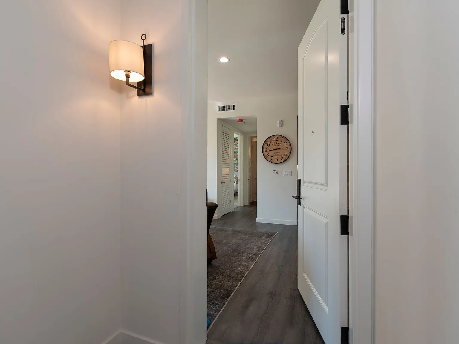 Mission View Residences — Photo 3