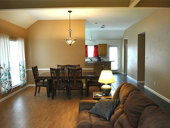 4th image of 2059 Arbor Creek Dr