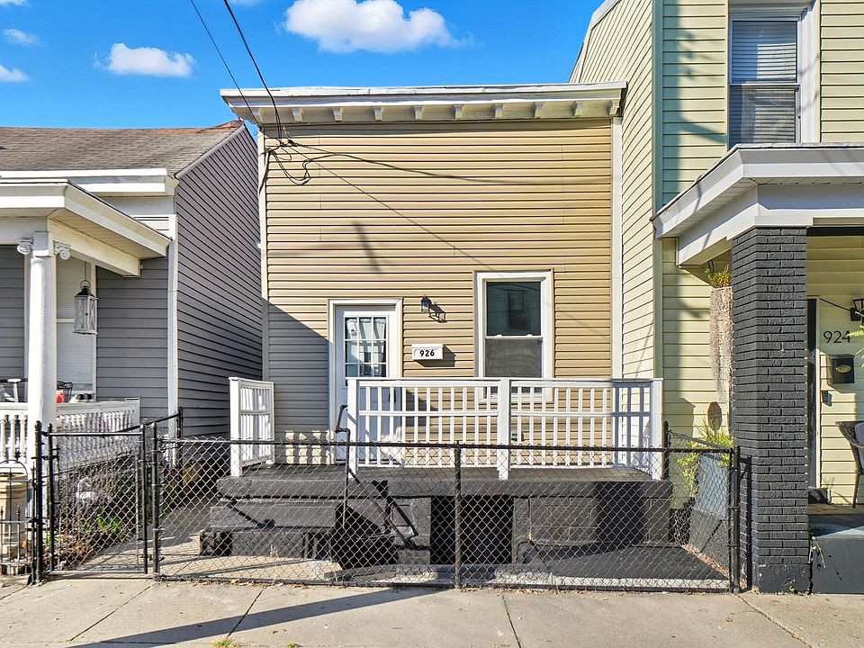 1st image of 926 Putnam St