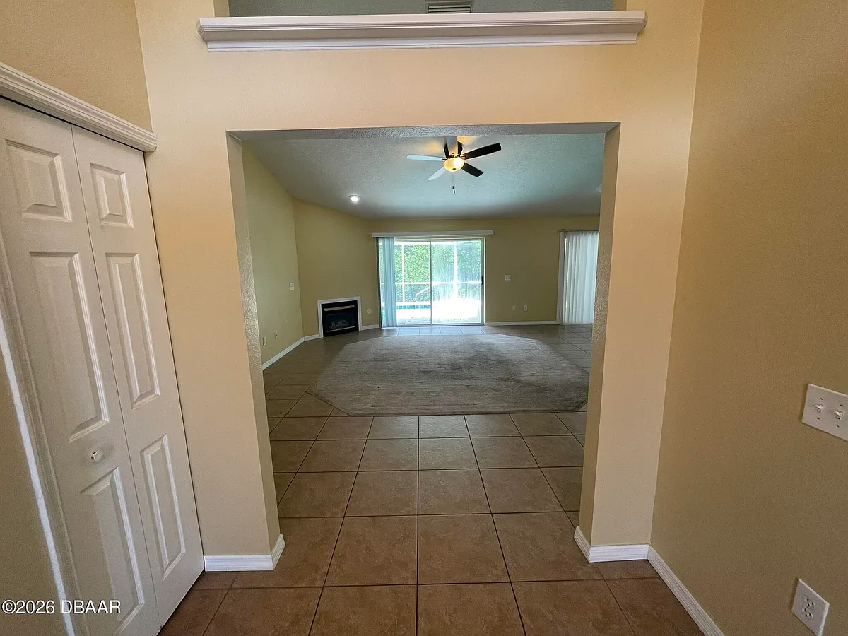 Building Photo - 4568 Woodcove Dr