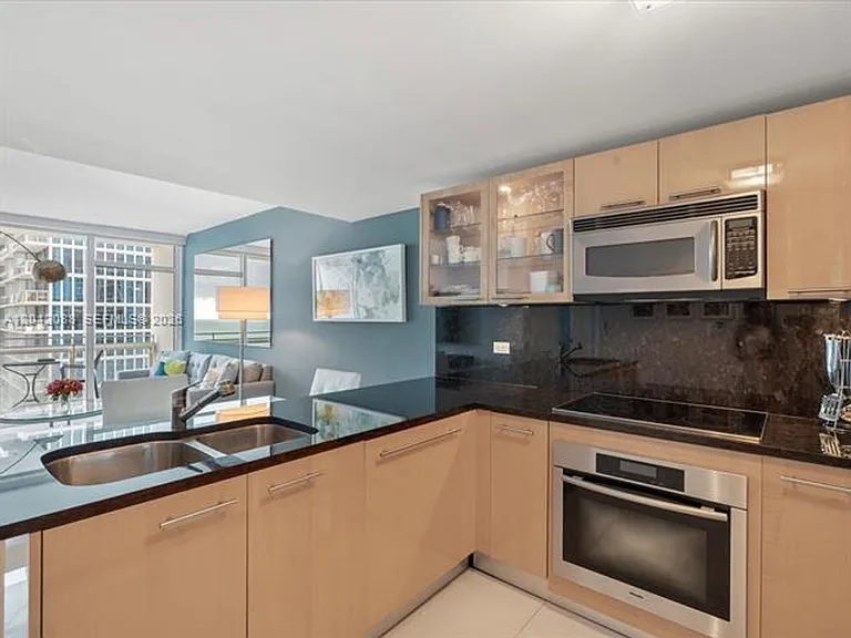 6801 Collins Ave #1208 — Photo 14