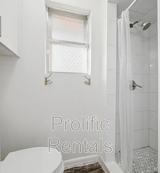 610 Creek St — Photo 33