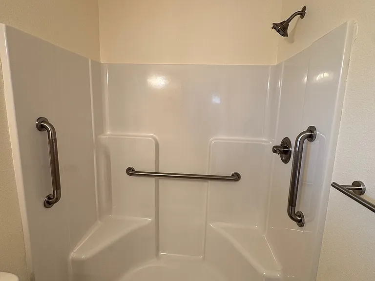 1654 NW Highland Ave — Photo 24