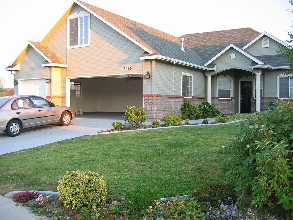 Front/Garage
