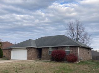 406 N Becky Cir, Nixa, MO 65714