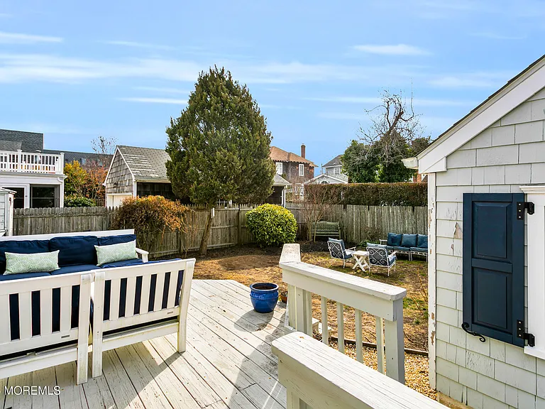 51 Egbert St — Photo 14