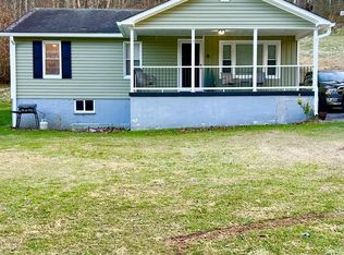 8750 Swords Creek Rd, Swords Creek, VA 24649
