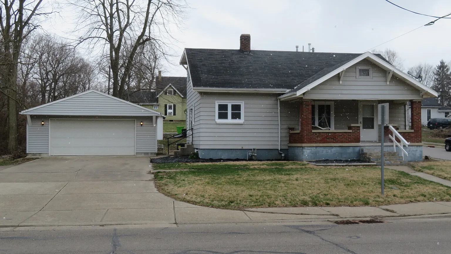1101 Mill St photo 1