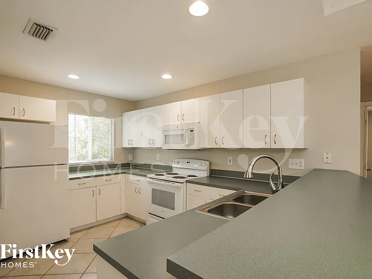 8418 Wren Rd — Photo 5