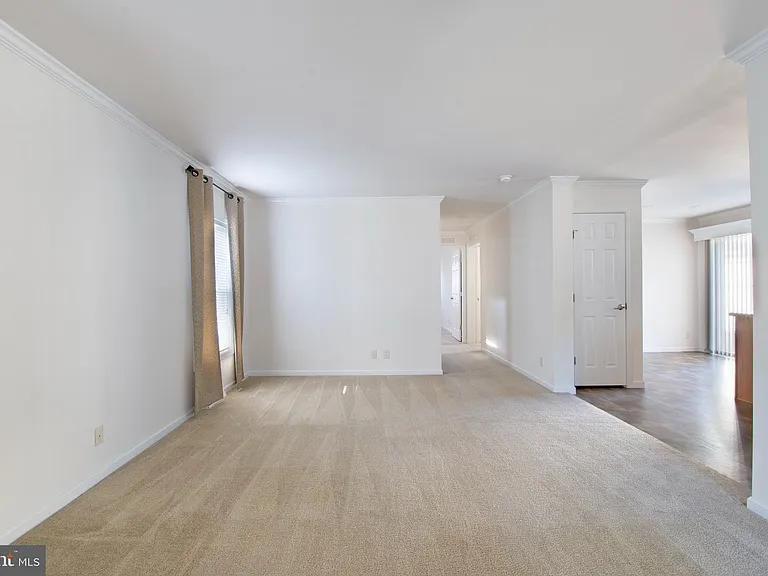 121 Bluebell Dr #11 — Photo 7