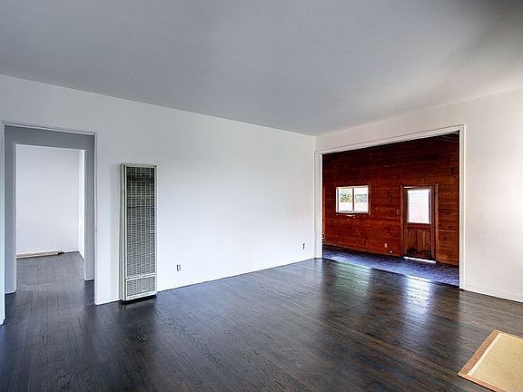3rd image of 11930 Aneta St