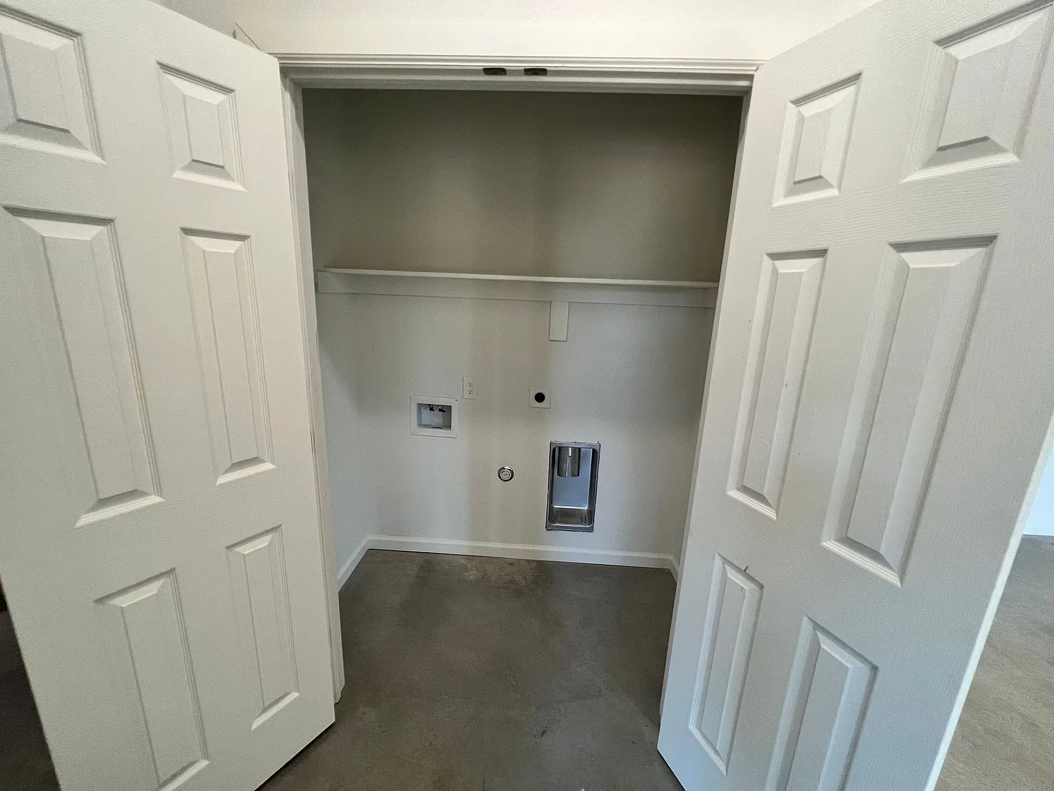 3 bed, 1387 sqft, $1,700 — Photo 2