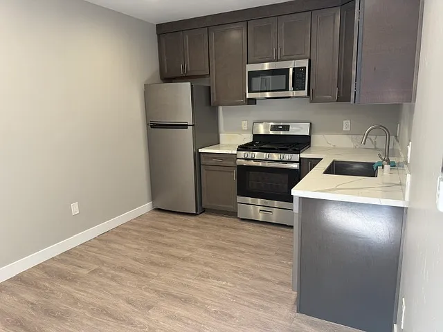 1112 S Ditmar St #3 — Photo 5