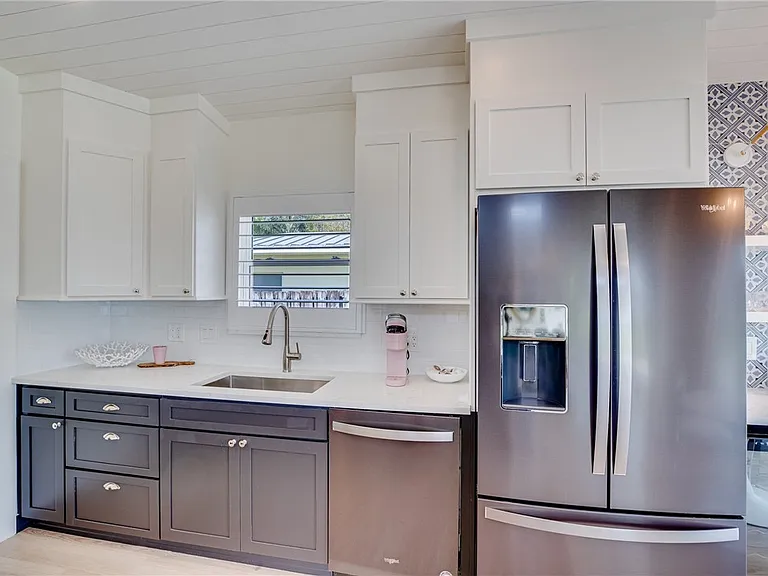 1604 Seaway Dr — Photo 19