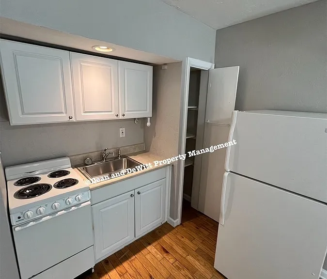 Colony Apartments — Photo 17