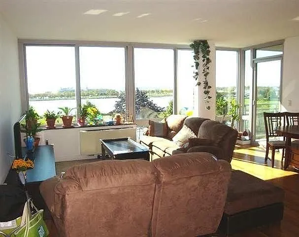 25 Hudson St #409 — Photo 3