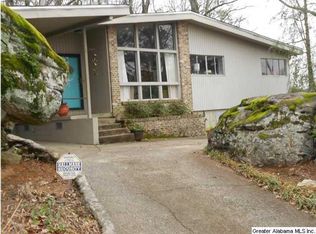 1921 Old Creek Trl, Vestavia Hills, AL 35216