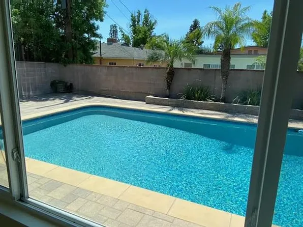 12226 Dehougne St, North Hollywood, CA 91605