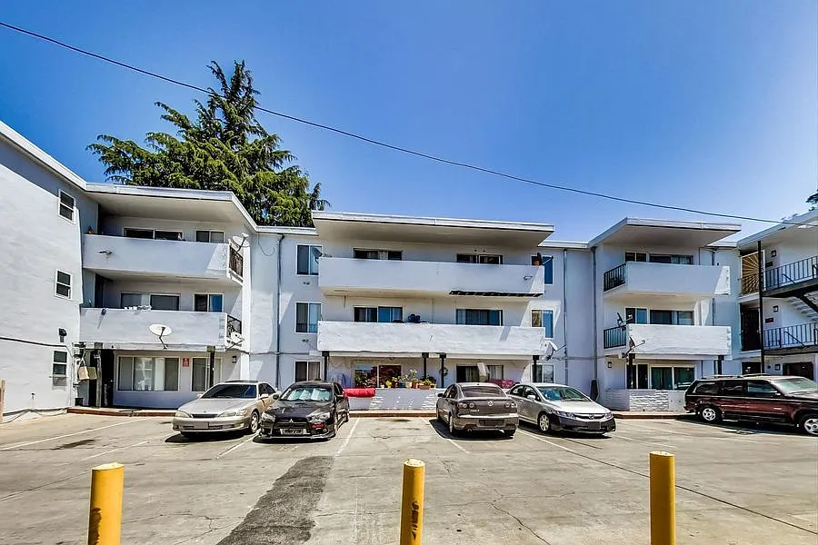 Beautifully Renovated Apartment near BART. 1 month FREE — Photo 4